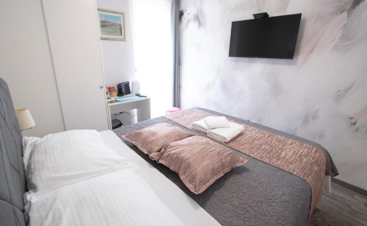 Calm Apartment & Room Zadar Extérieur photo