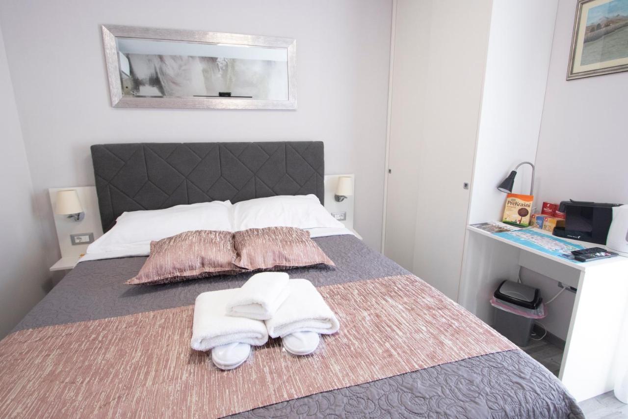 Calm Apartment & Room Zadar Extérieur photo