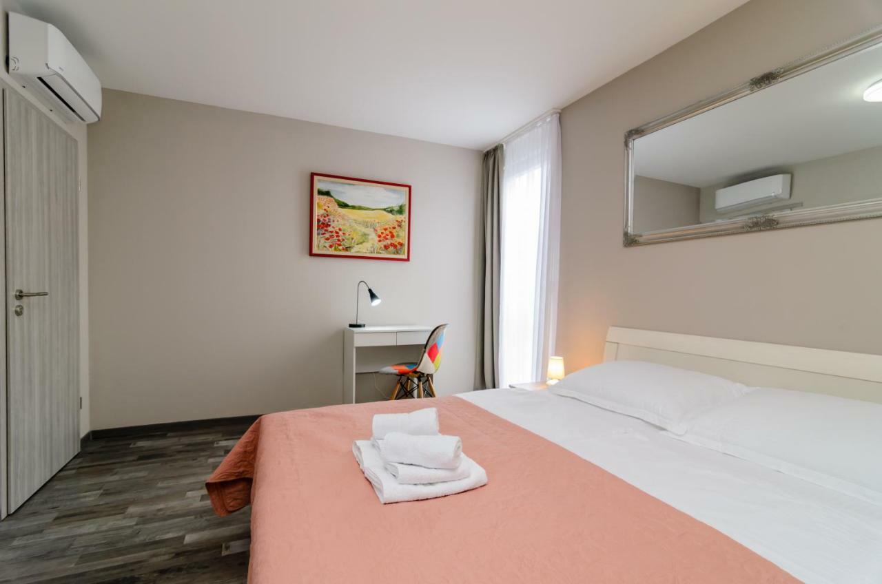 Calm Apartment & Room Zadar Extérieur photo